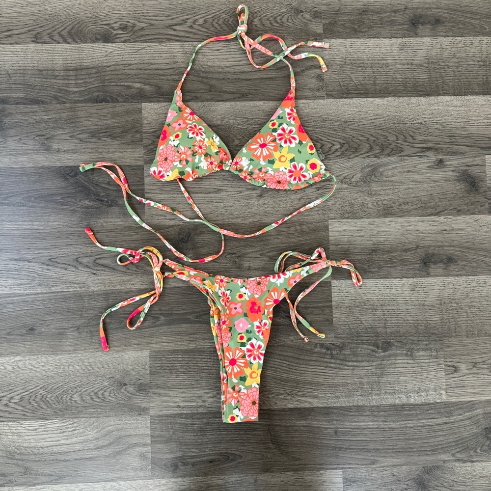 Berlook Bikini - Floral Colorful - Size XS - NWOT